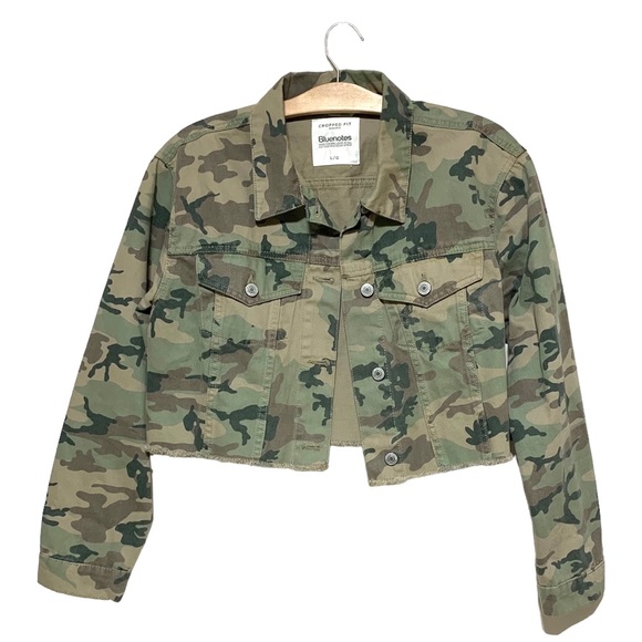 Bluenotes Camo Button Front Cropped Raw Hemline Breast Pockets Size Large - Picture 1 of 9